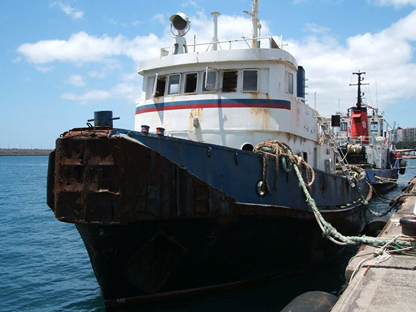 Foto del estado original del barco (© Club de Buceo El Pejín)